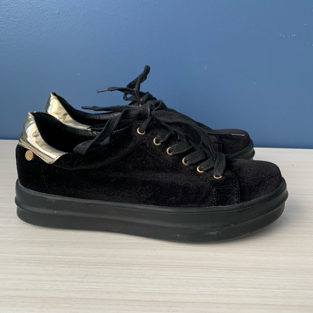 Xti velvety The Perfect Gear sneakers